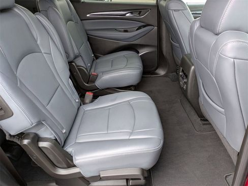 Used 2024 Buick Enclave Premium image 31