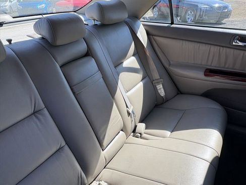 Used 2006 Toyota Camry V6 image 16