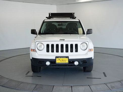 Used 2014 Jeep Patriot Sport w/ Power Value Group FWD image 2