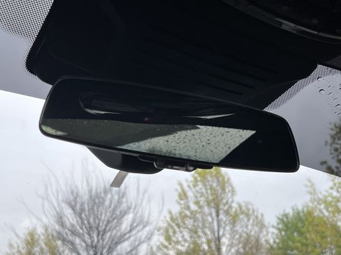 Used 2025 BMW X7 xDrive40i w/ Executive Package image 27