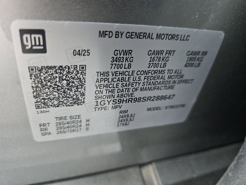 Used 2025 Cadillac Escalade V w/ LPO, ONYX Package image 22