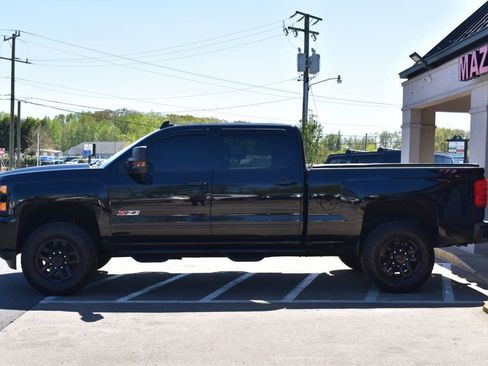 Used 2016 Chevrolet Silverado 2500 LT w/ Midnight Edition image 5