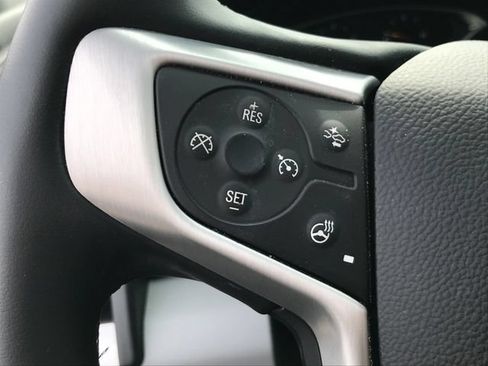 Used 2024 GMC Terrain SLT w/ LPO, Floor Liner Package AWD/4WD image 7