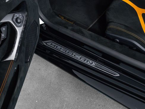 Used 2018 Lamborghini Huracan Performante AWD/4WD image 44