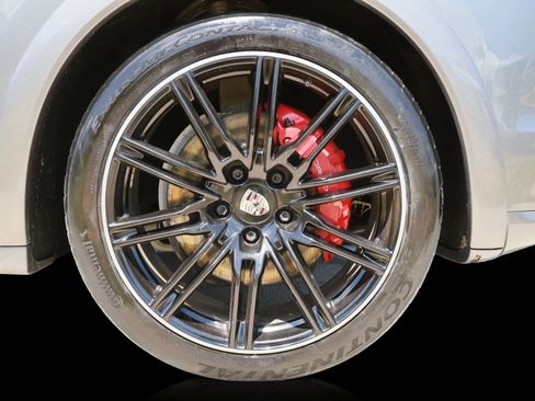 Used 2013 Porsche Cayenne GTS image 14