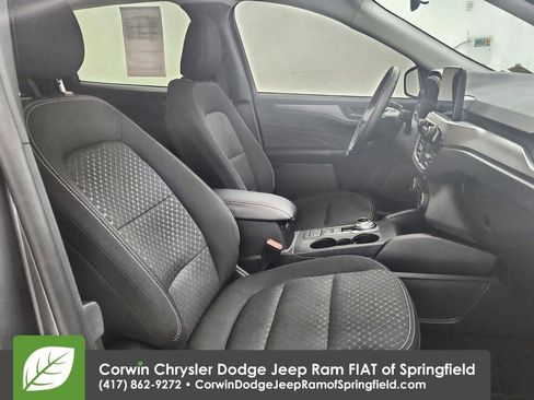 Used 2025 Ford Escape Active w/ Cold Weather Package image 32