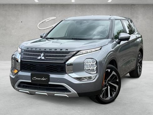 Used 2022 Mitsubishi Outlander SE FWD image 1