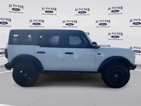 Used 2022 Ford Bronco Wildtrak image 6