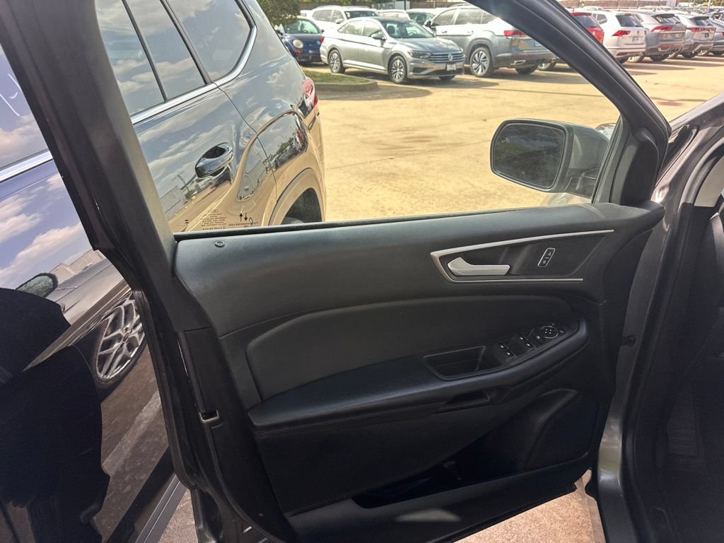 Used 2022 Ford Edge Titanium AWD/4WD image 20