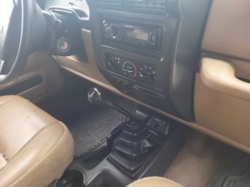 Used 2001 Jeep Wrangler SE AWD/4WD image 11