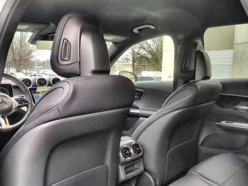 Used 2025 Mercedes-Benz GLC 300 4MATIC image 19