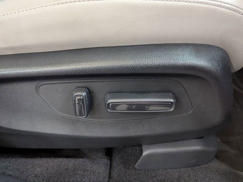 Used 2025 Honda CR-V EX-L image 12