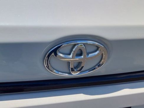 Used 2024 Toyota Corolla LE image 31