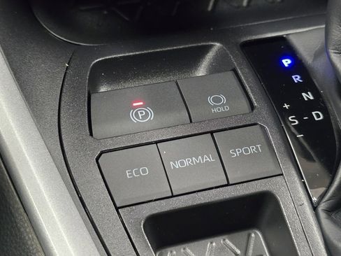 New 2025 Toyota RAV4 LE image 7