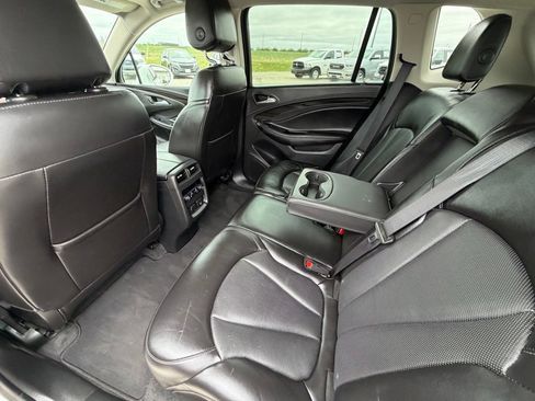 Used 2020 Buick Envision Essence FWD image 25