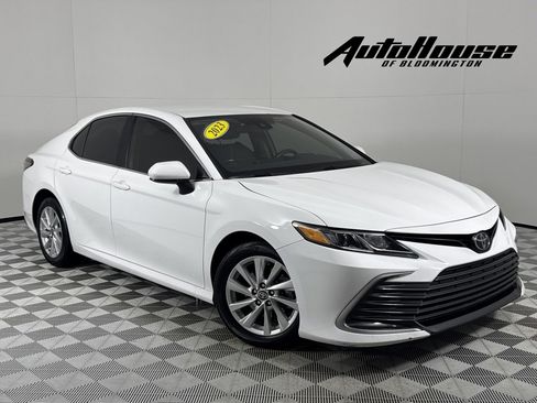 Used 2023 Toyota Camry LE image 1