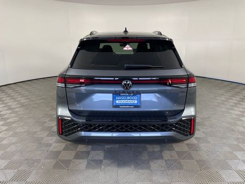 New 2026 Volkswagen Tiguan SE R-Line AWD/4WD image 21