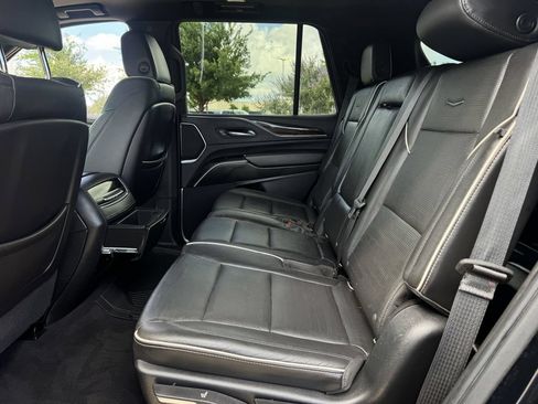 Used 2021 Cadillac Escalade Premium Luxury w/ Performance Package RWD image 29