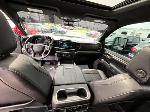 Used 2024 Chevrolet Silverado 2500 High Country w/ High Country Premium Package AWD/4WD image 37