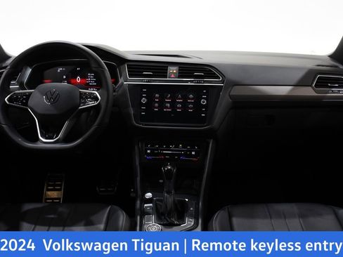 Used 2024 Volkswagen Tiguan SE R-Line image 9