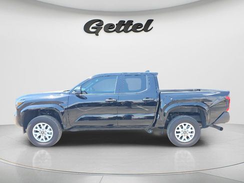Used 2025 Toyota Tacoma SR w/ SR Upgrade Package image 8