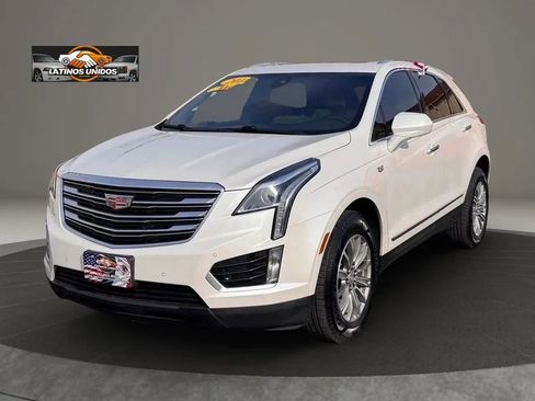 Used 2018 Cadillac XT5 Luxury w/ Driver Awareness Package FWD image 3