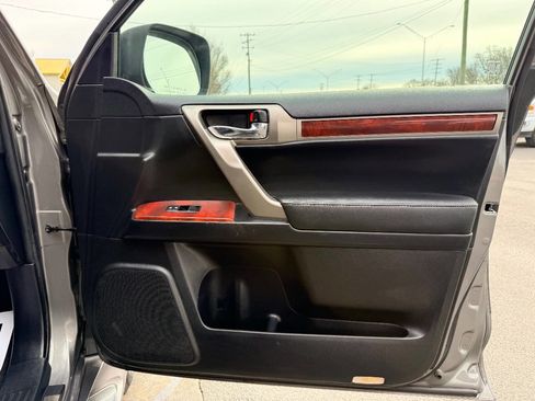 Used 2012 Lexus GX 460 Premium image 38