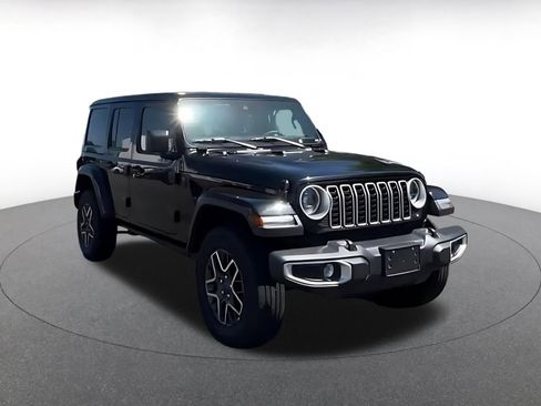 Used 2025 Jeep Wrangler Unlimited Sahara AWD/4WD image 10