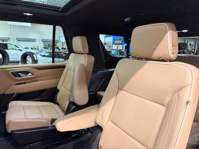 Used 2023 Chevrolet Tahoe Premier w/ Premium Package 2 AWD/4WD image 23