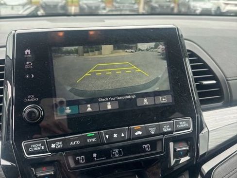 Used 2023 Honda Odyssey Elite image 11