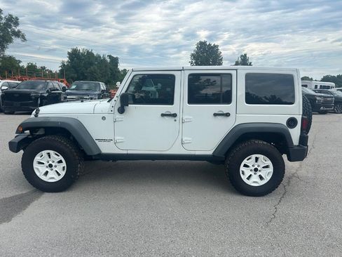 Used 2015 Jeep Wrangler Unlimited Sport AWD/4WD image 4