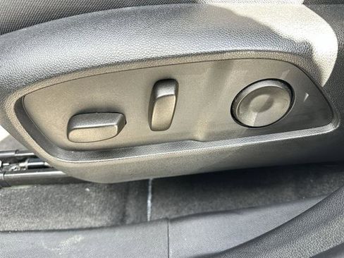 Used 2025 Chevrolet Equinox ACTIV w/ Safety and Technology Package image 14