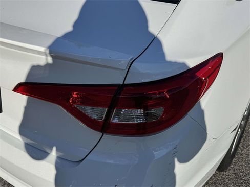 Used 2017 Hyundai Sonata SE image 6