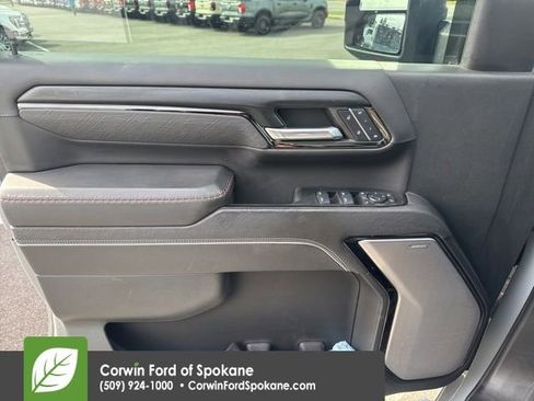 Used 2024 GMC Sierra 2500 AT4X image 19