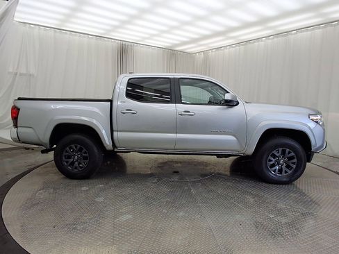 Certified 2023 Toyota Tacoma SR5 AWD/4WD image 25