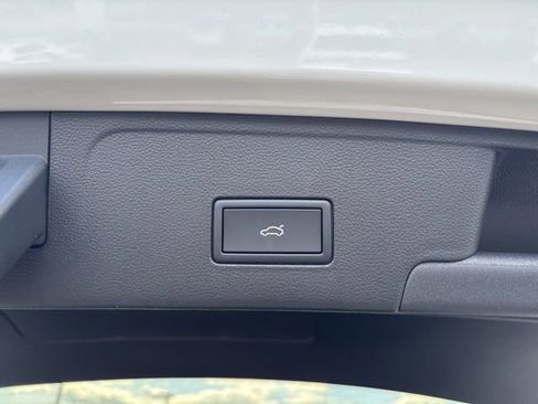 New 2026 Volkswagen Atlas Cross Sport SE AWD/4WD image 34