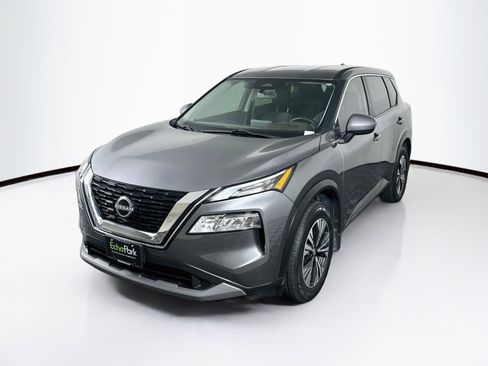 Used 2023 Nissan Rogue SV FWD image 3