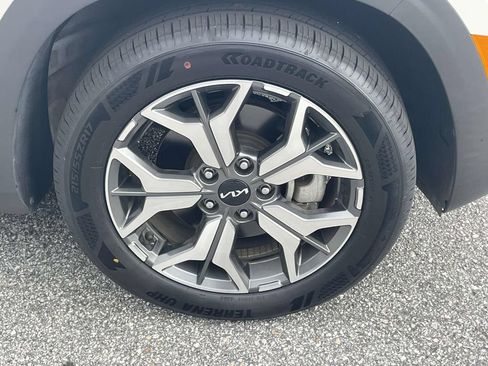 Used 2023 Kia Seltos EX AWD/4WD image 8