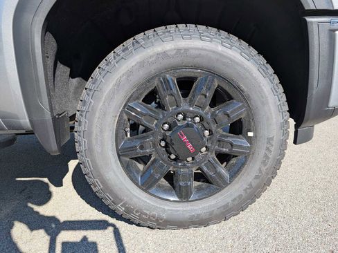 New 2026 GMC Sierra 2500 AT4 AWD/4WD image 3