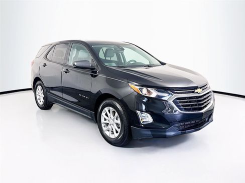 Used 2021 Chevrolet Equinox LS w/ LS Convenience Package image 39