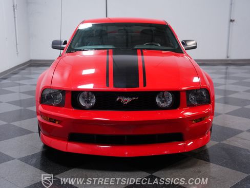Used 2005 Ford Mustang GT RWD image 15