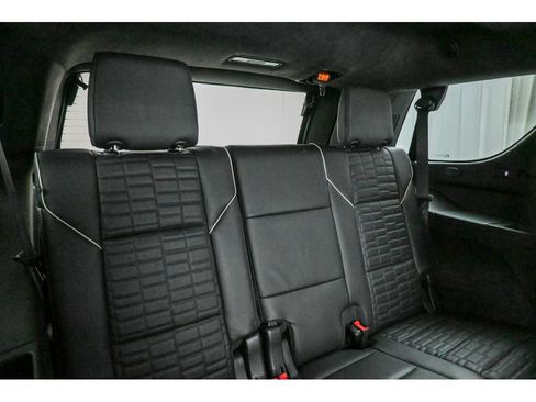 Used 2022 Cadillac Escalade Sport Platinum w/ Heavy-Duty Trailer Package image 17