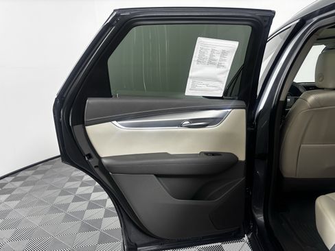 Used 2022 Cadillac XT5 Premium Luxury image 34