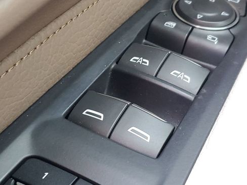 Used 2021 GMC Yukon Denali w/ Denali Premium Package image 35