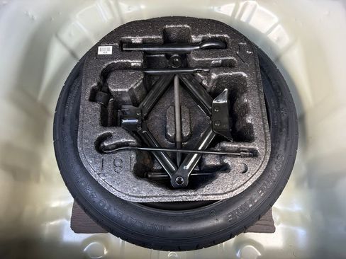 Used 2025 Kia K5 GT-Line image 33