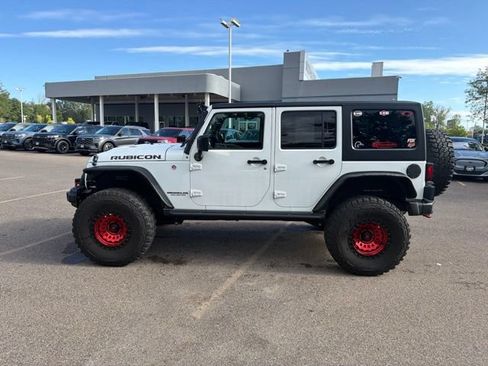 Used 2017 Jeep Wrangler Unlimited Rubicon AWD/4WD image 5