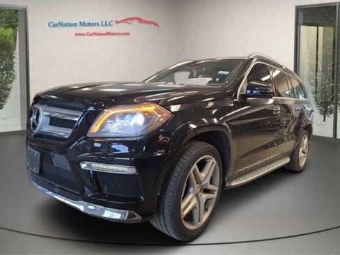 Used 2013 Mercedes-Benz GL 550 4MATIC image 1