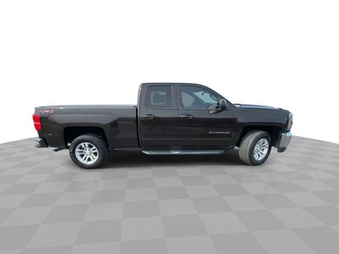 Used 2018 Chevrolet Silverado 1500 LT w/ All Star Edition image 9