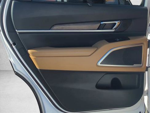 Used 2021 Kia Telluride SX w/ Towing Package image 18