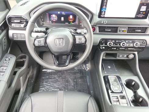 Used 2026 Honda Pilot EX-L image 11